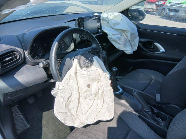 TOYOTA Yaris 1.0 5 porte