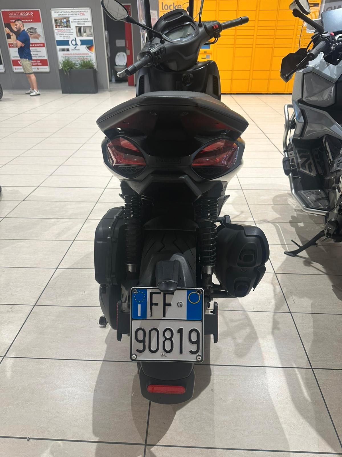 Piaggio Beverly 400 S
