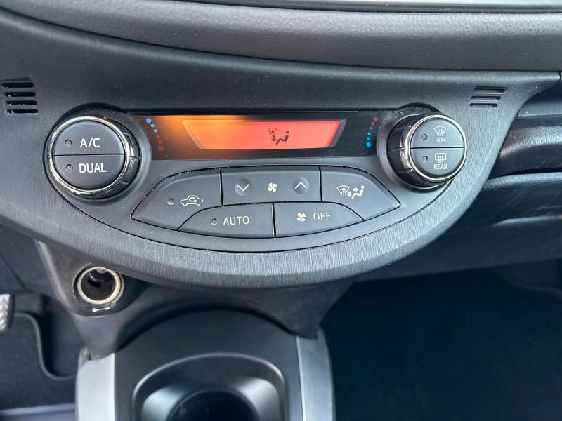 Toyota Yaris 5 Porte 1.0 BENZ 69 CV ADATTA A NEOPATENTATI