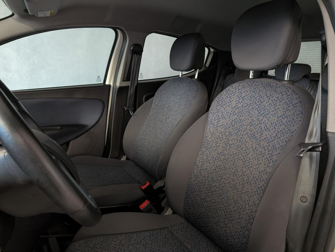 Lancia Ypsilon 1.0 Hybrid 70cv Gold