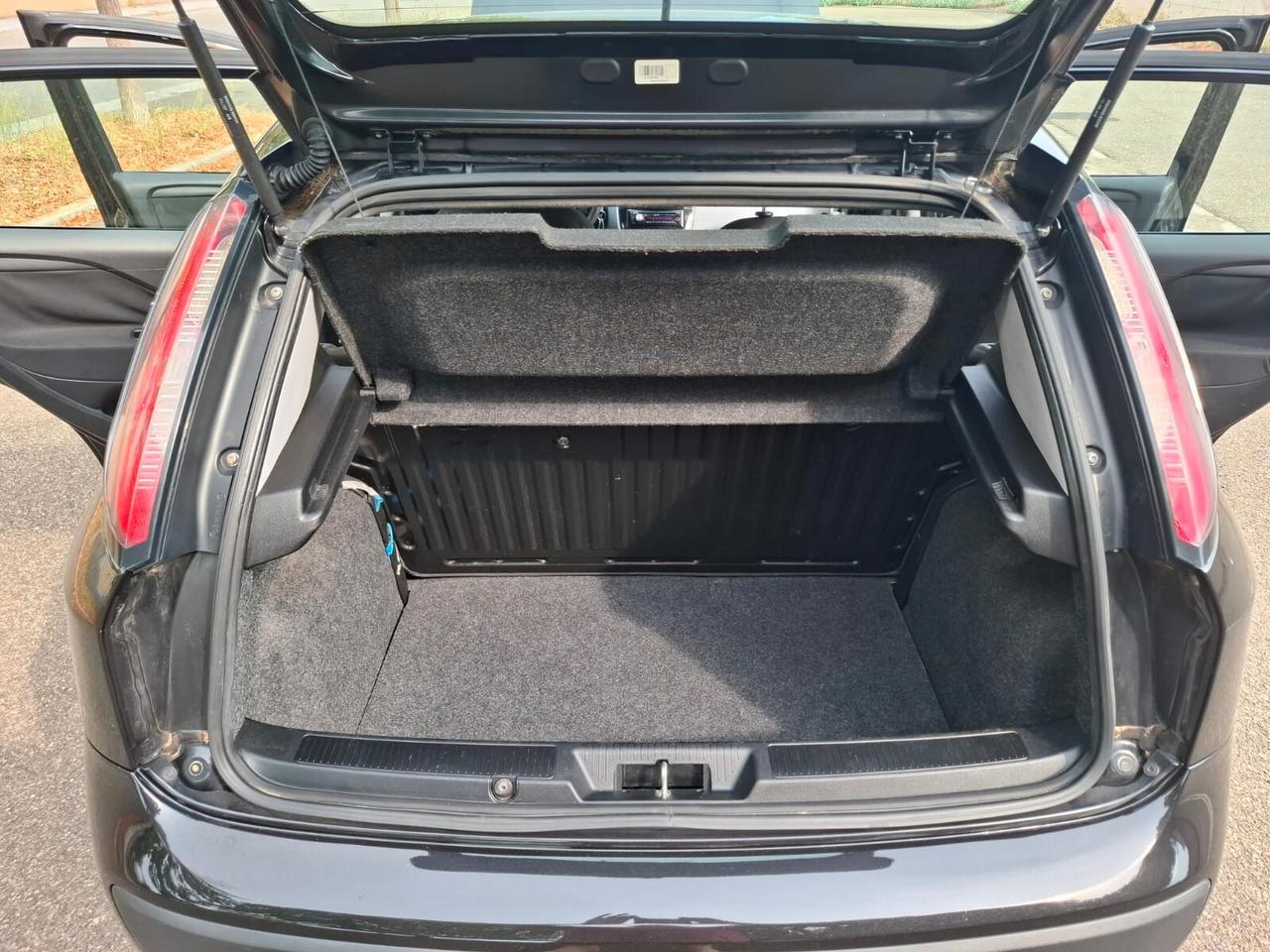 Fiat Punto Evo 1.2 5 porte SOLAMENTE 66.000 KM
