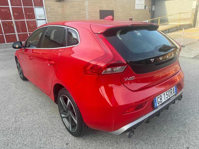 VOLVO V40 D4 R-design Momentum Stupenda Bellissima