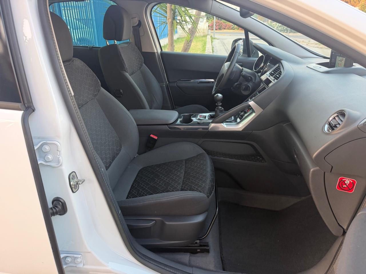 Peugeot 3008 1.6 HDi 115CV Allure 2013