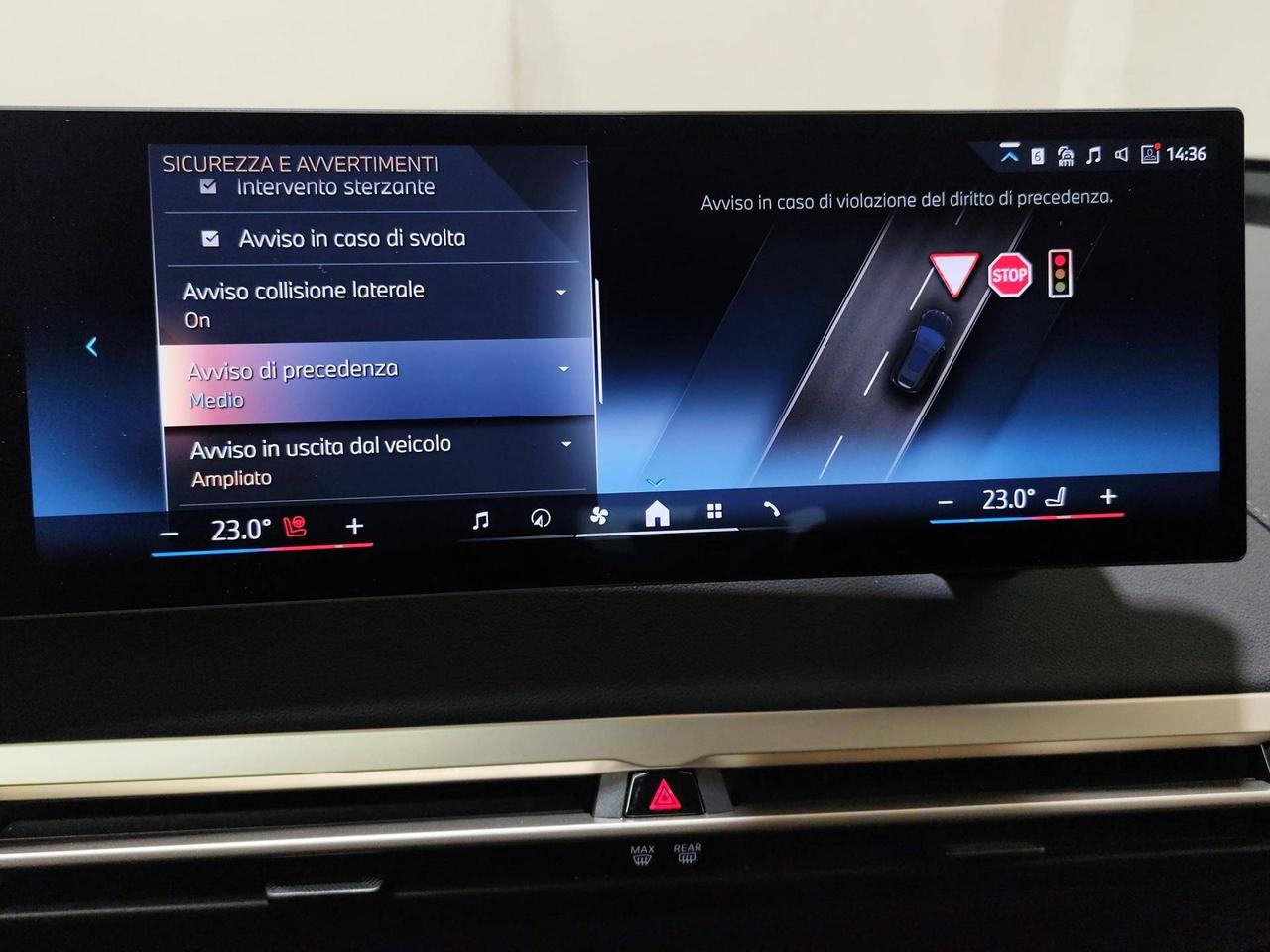 BMW iX xDrive50 Pacchetto Sportivo