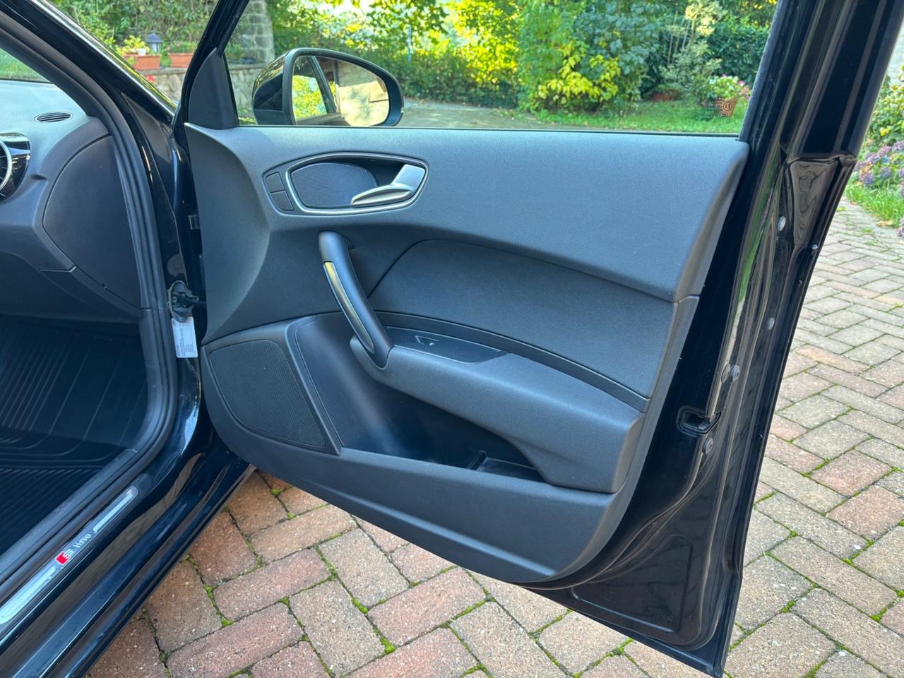 Audi A1 1.6 TDI S line 5 PORTE