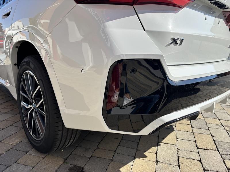 BMW X1 sdrive18d auto LED-NAVI-PELLE-18"