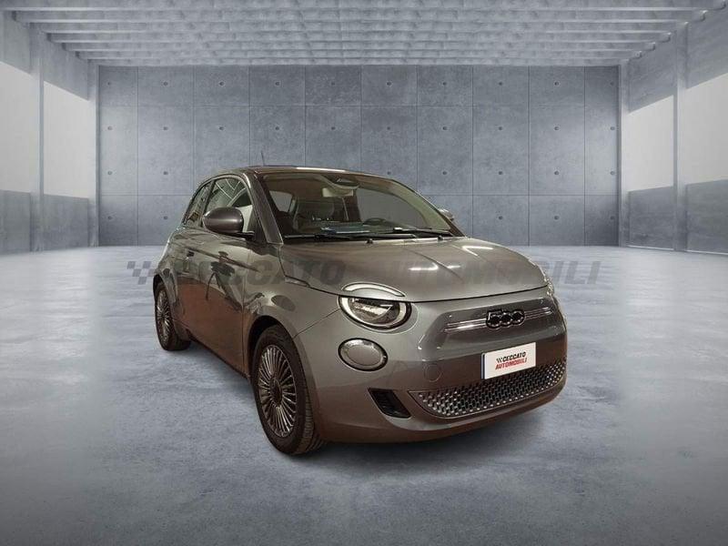 FIAT 500 500e 3+1 42 kWh Icon +