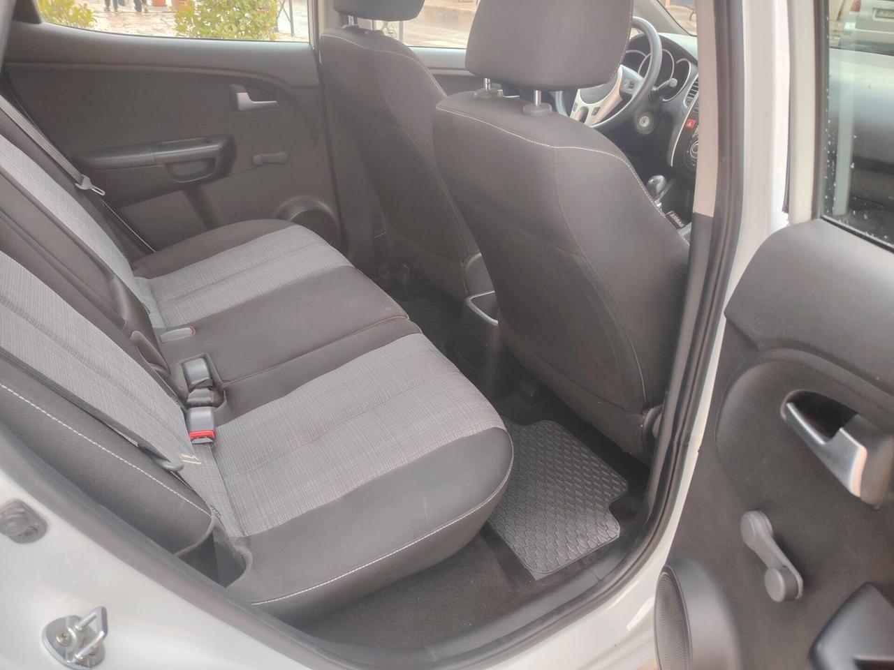 Kia Venga 1.4 CRDi 90CV Cool - TETTO APRIBILE