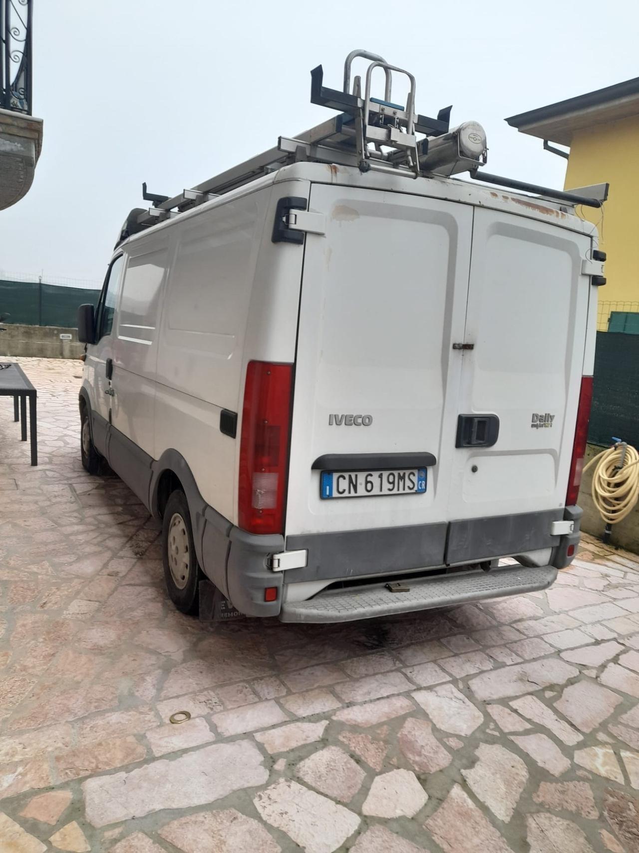 Iveco Daily 29L10V 2.3 Hpi TDI PC-TN Furgone