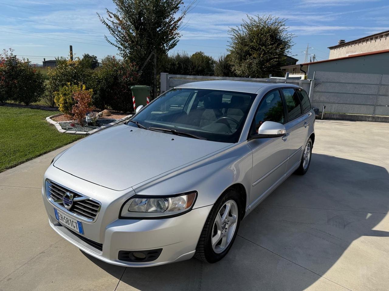Volvo V50 D2 summum