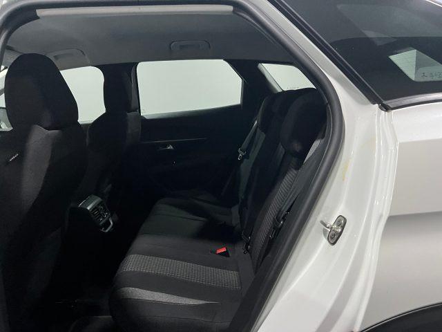 PEUGEOT 3008 BlueHDi 130 S&S Active Pack
