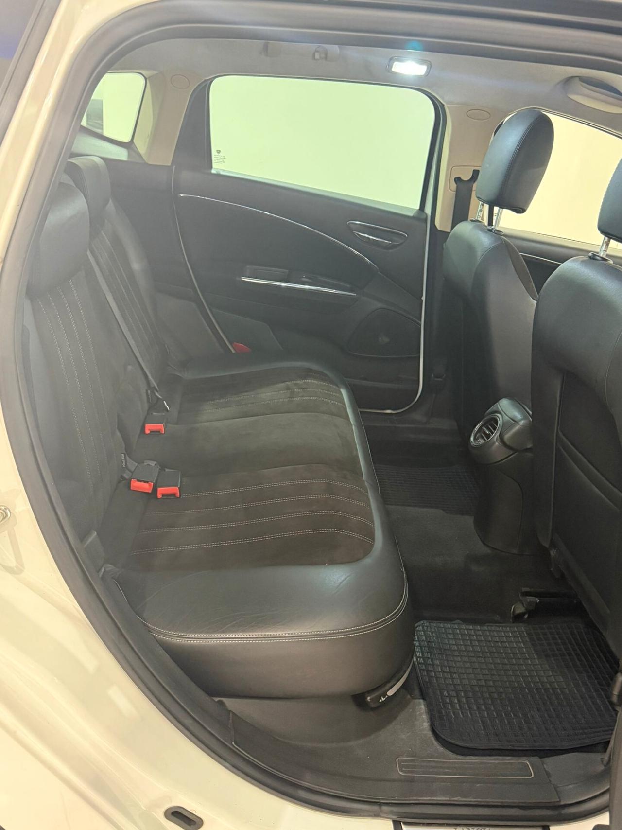 LANCIA DELTA 2.0 MJT 120CV PLATINO