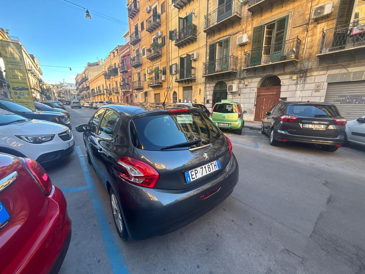 Peugeot 208 1.2 VTi 82 CV 5 porte FINANZIABILE