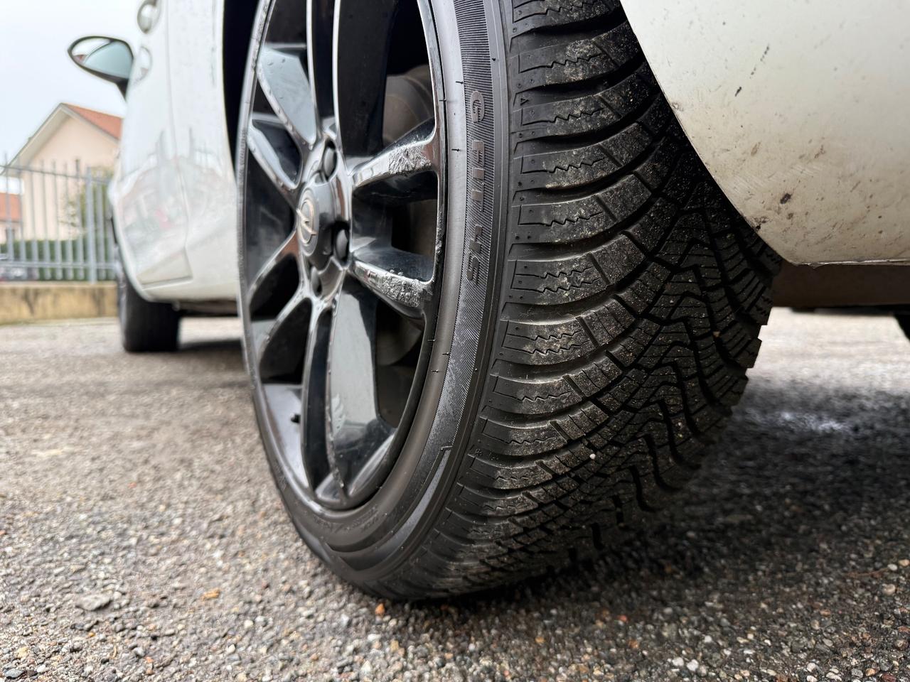 Opel Corsa 1.2 3 porte b-color bianca