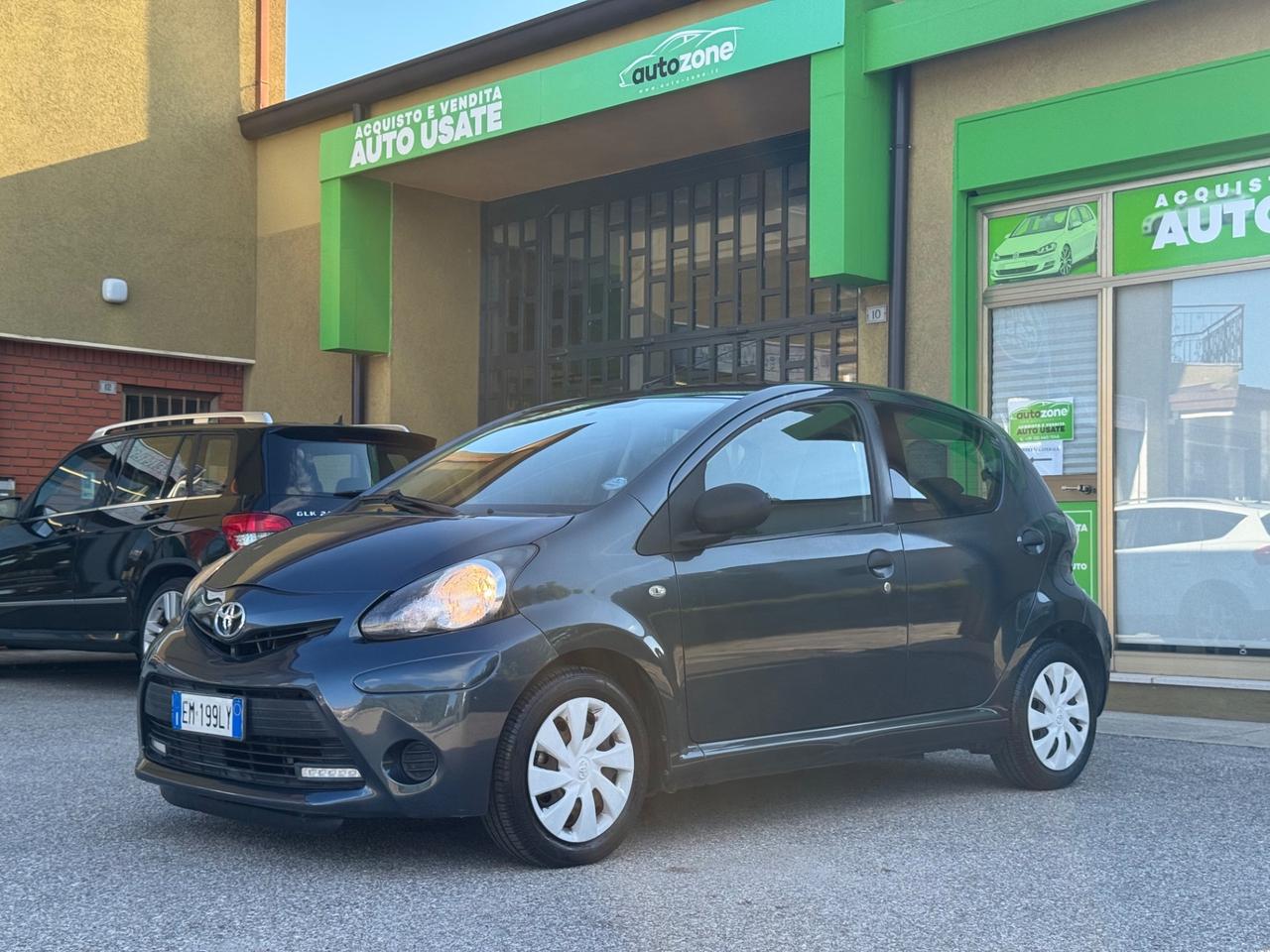 Toyota Aygo 1.0 12V VVT-i 5 porte 68 Cv 86000 km NEOPATENTATI