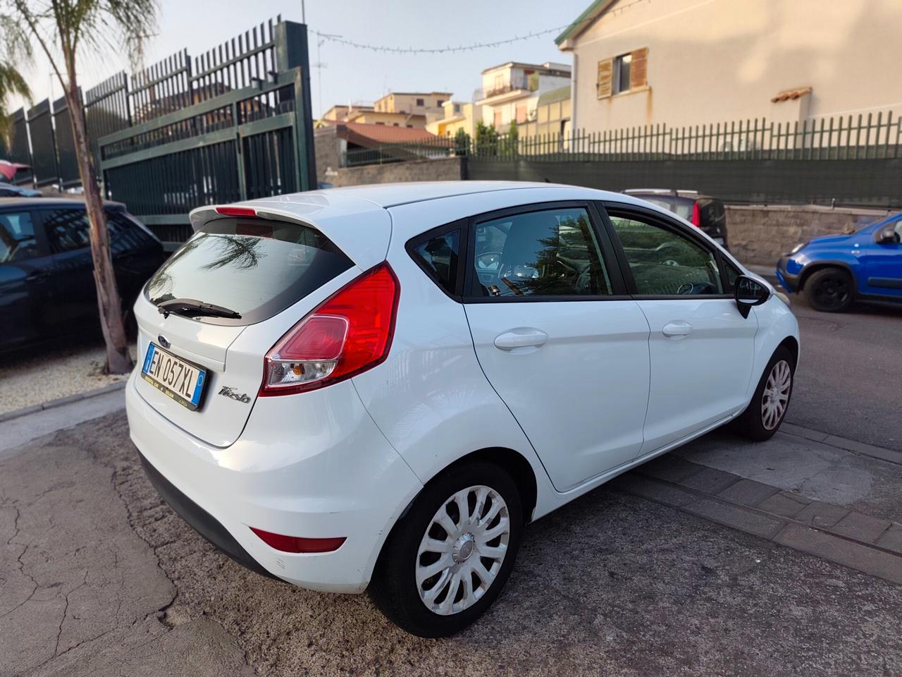 Ford Fiesta 1.4 5 porte Bz.- GPL
