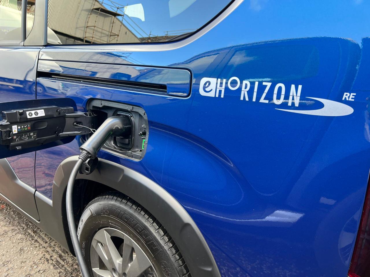 Peugeot Rifter e-Rifter motore elettrico 136 CV 50kWh Allure Long