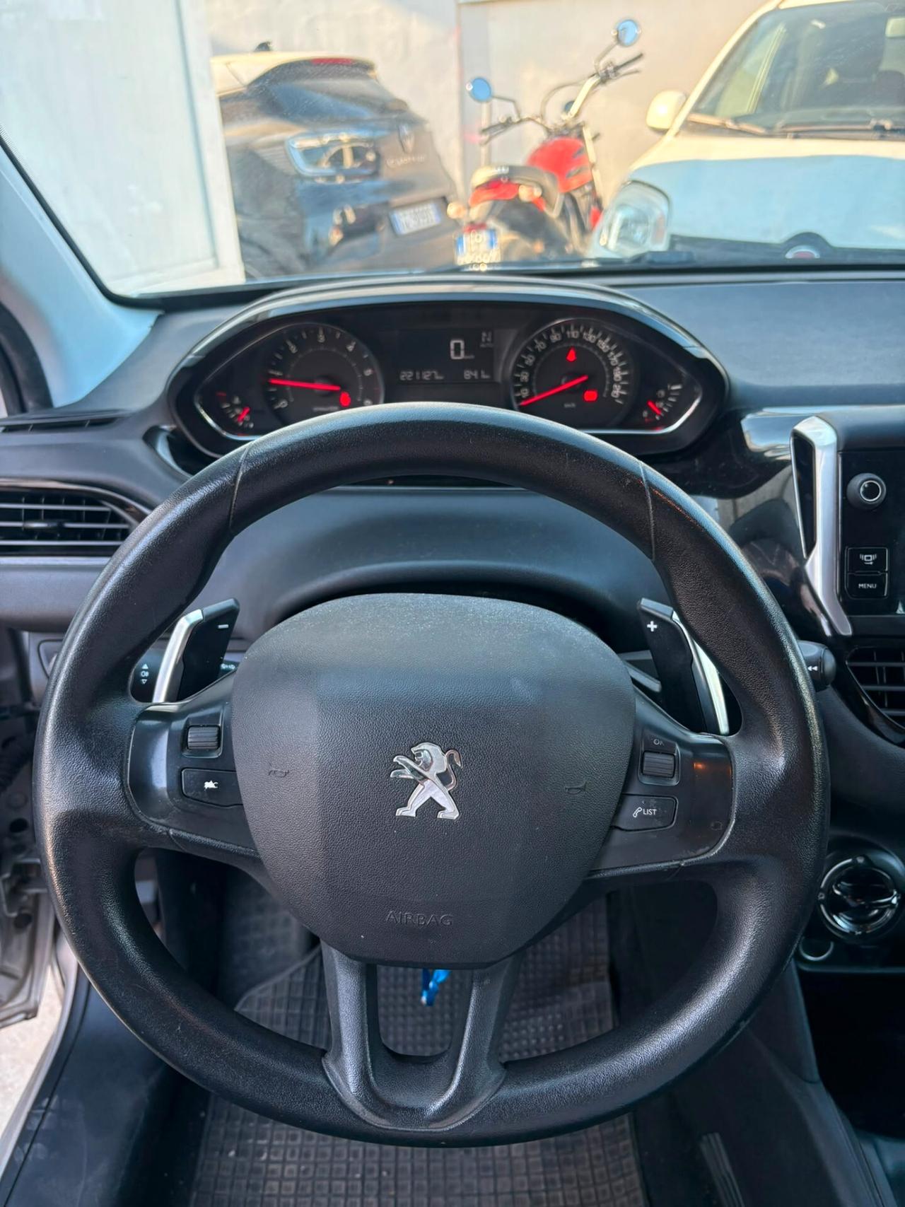 Peugeot 208 1.4 e-HDi 68 CV S&S CAMBIO AUTOMATICO 5 porte Active