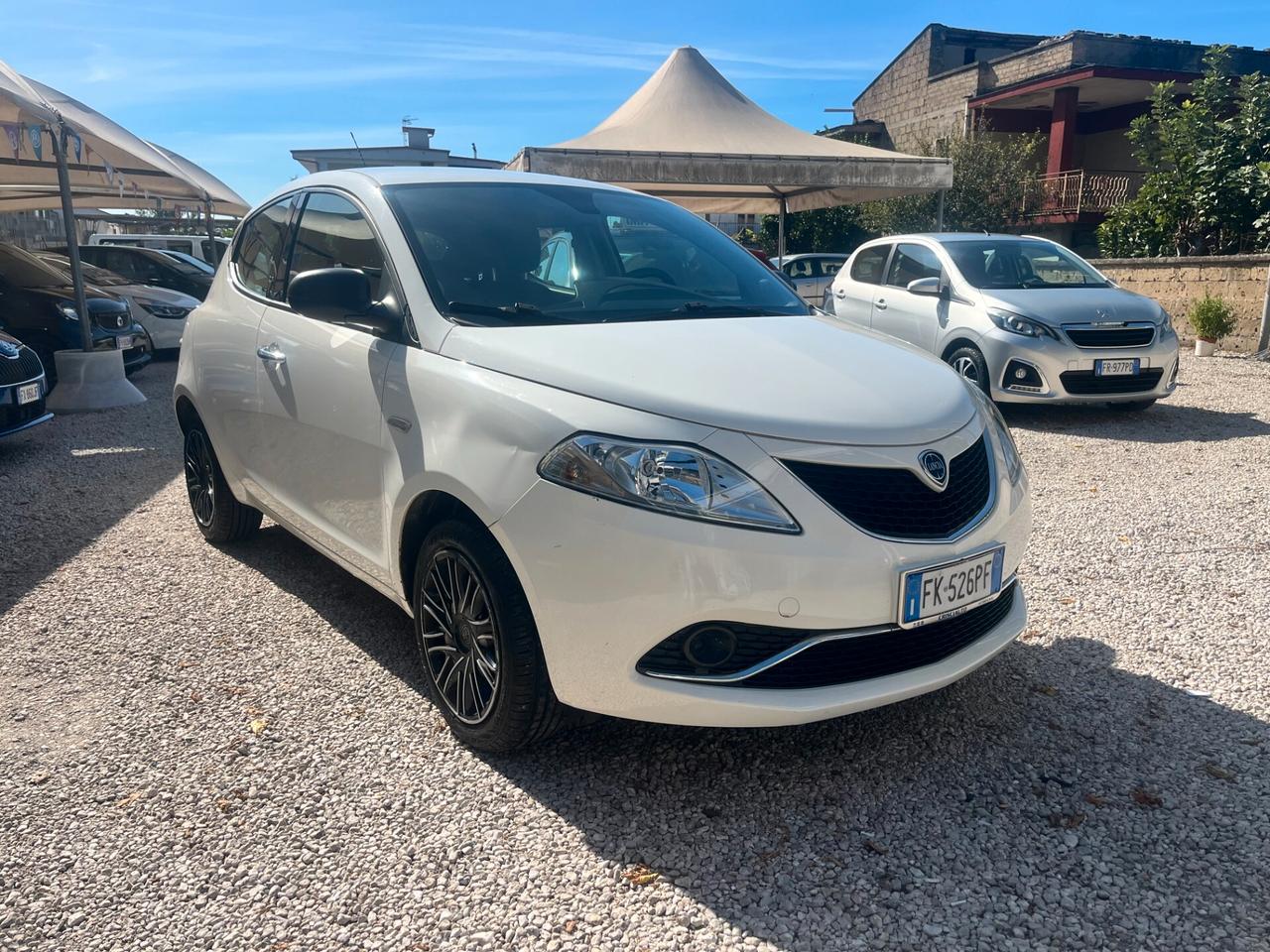 Lancia Ypsilon 1.2 69 CV 5 porte KM CERTIFICATI 2017