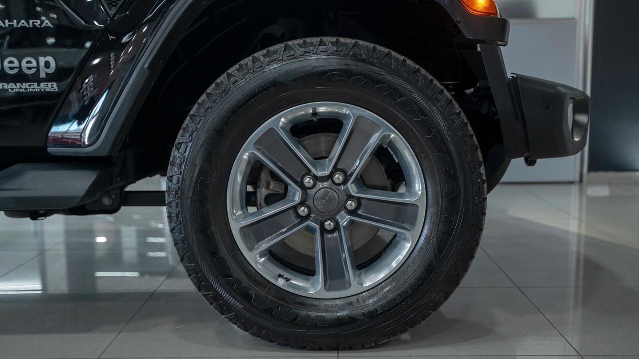 Jeep Wrangler UNLIMITED 2.2 MJT II SAHARA AUTO 200 CV XENO NAVI