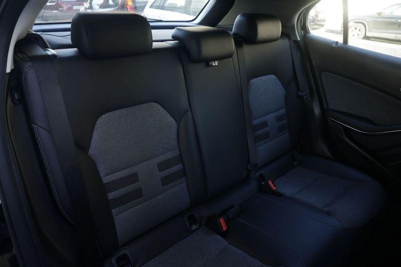 Mercedes-Benz GLA Mercedes-Benz GLA 180 d Sport 80KW ANNO 2017