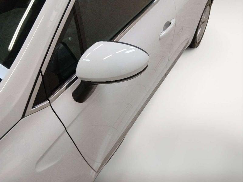 Renault Clio 1.6 E-Tech hybrid Intens 140cv auto my21