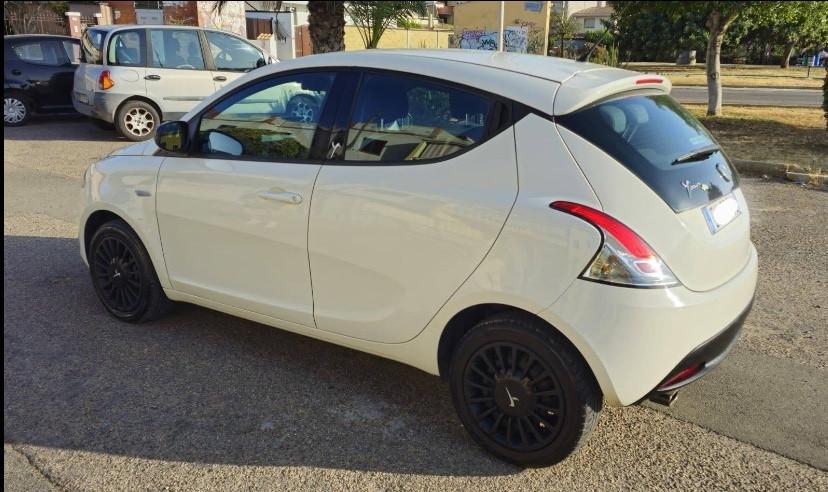 Lancia Ypsilon 1.3 MJT 16V 95 CV 5 porte S&S Elefantino