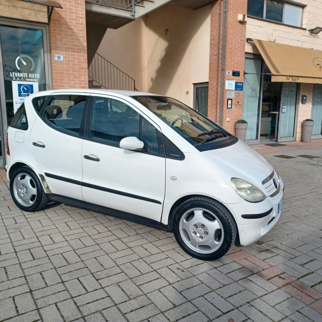 TUTTO PERFETTAMENTE FUNZIONANTE CLASSE A 1.9