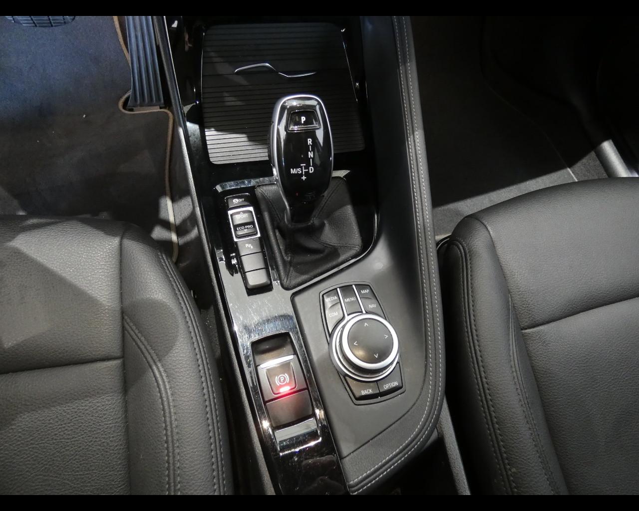 BMW X2 (F39) - X2 sDrive18d Business-X
