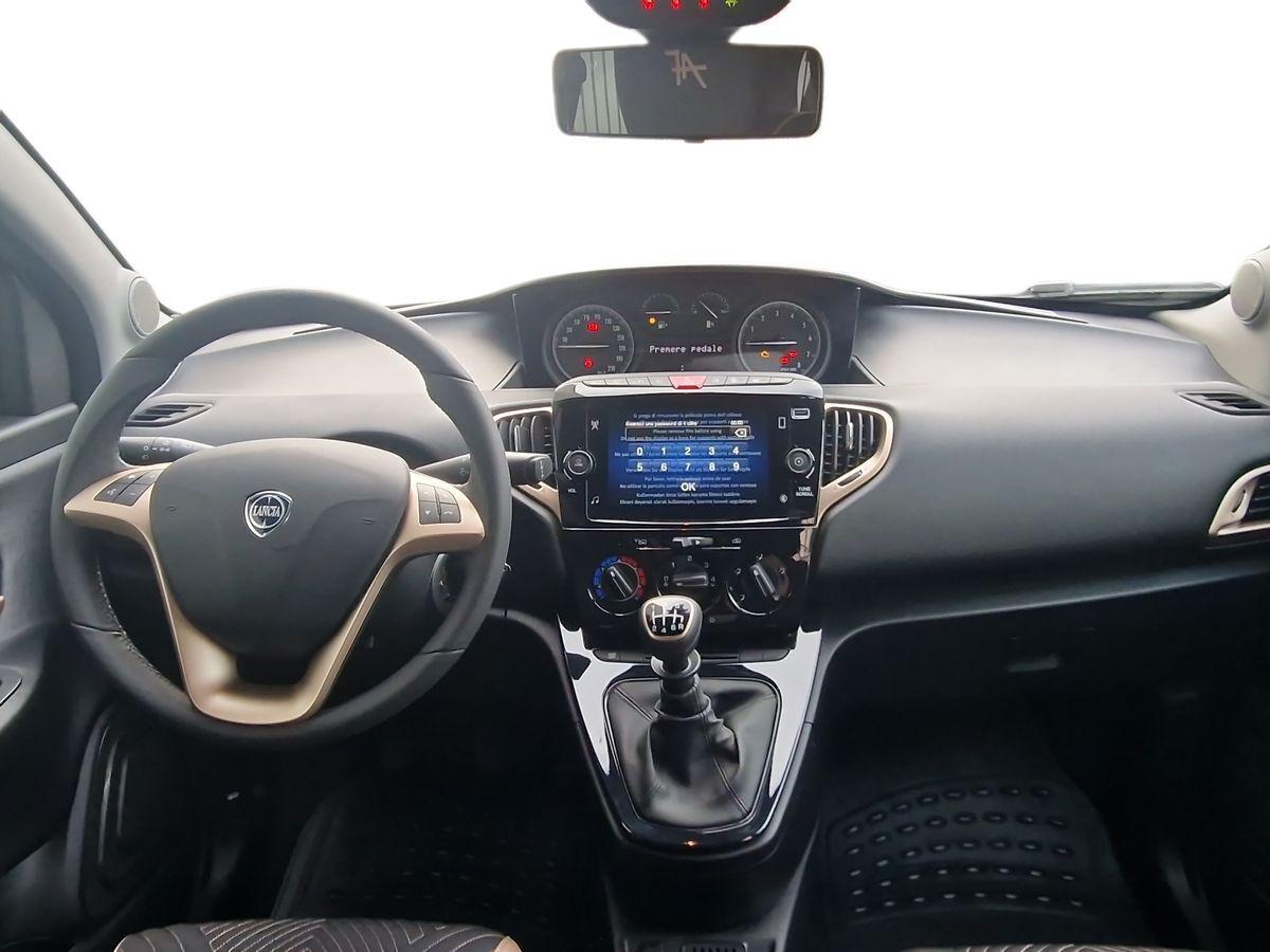 KM0 - LANCIA YPSILON 1.0 IBRIDO ALBERTA FERRETTI