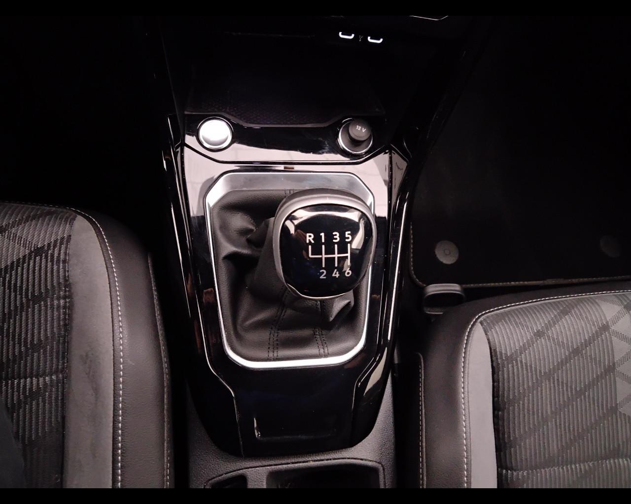 VOLKSWAGEN T-Roc I 2022 - T-Roc 1.0 tsi R-Line 110cv