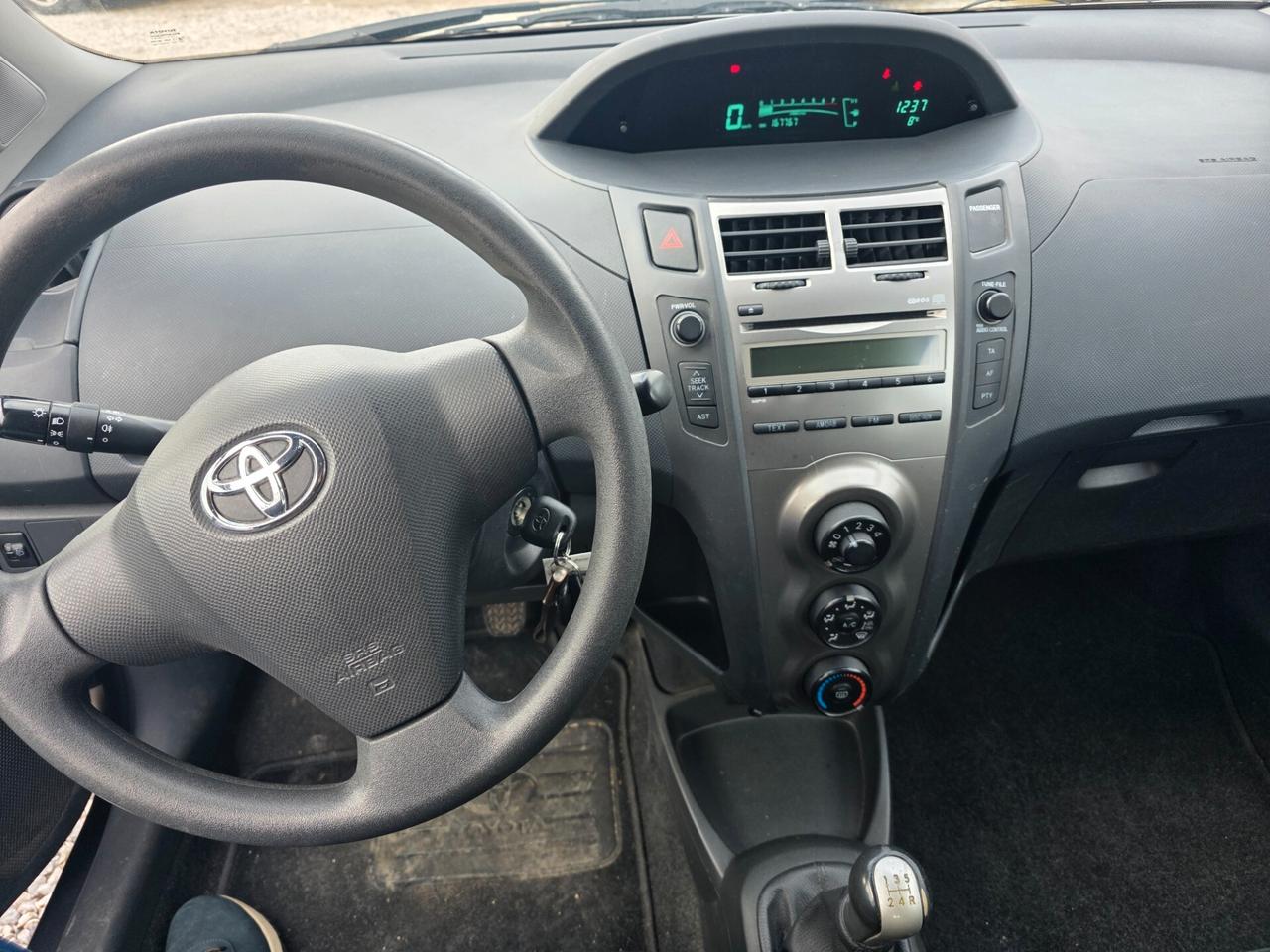 Toyota Yaris 1.0 3 porte