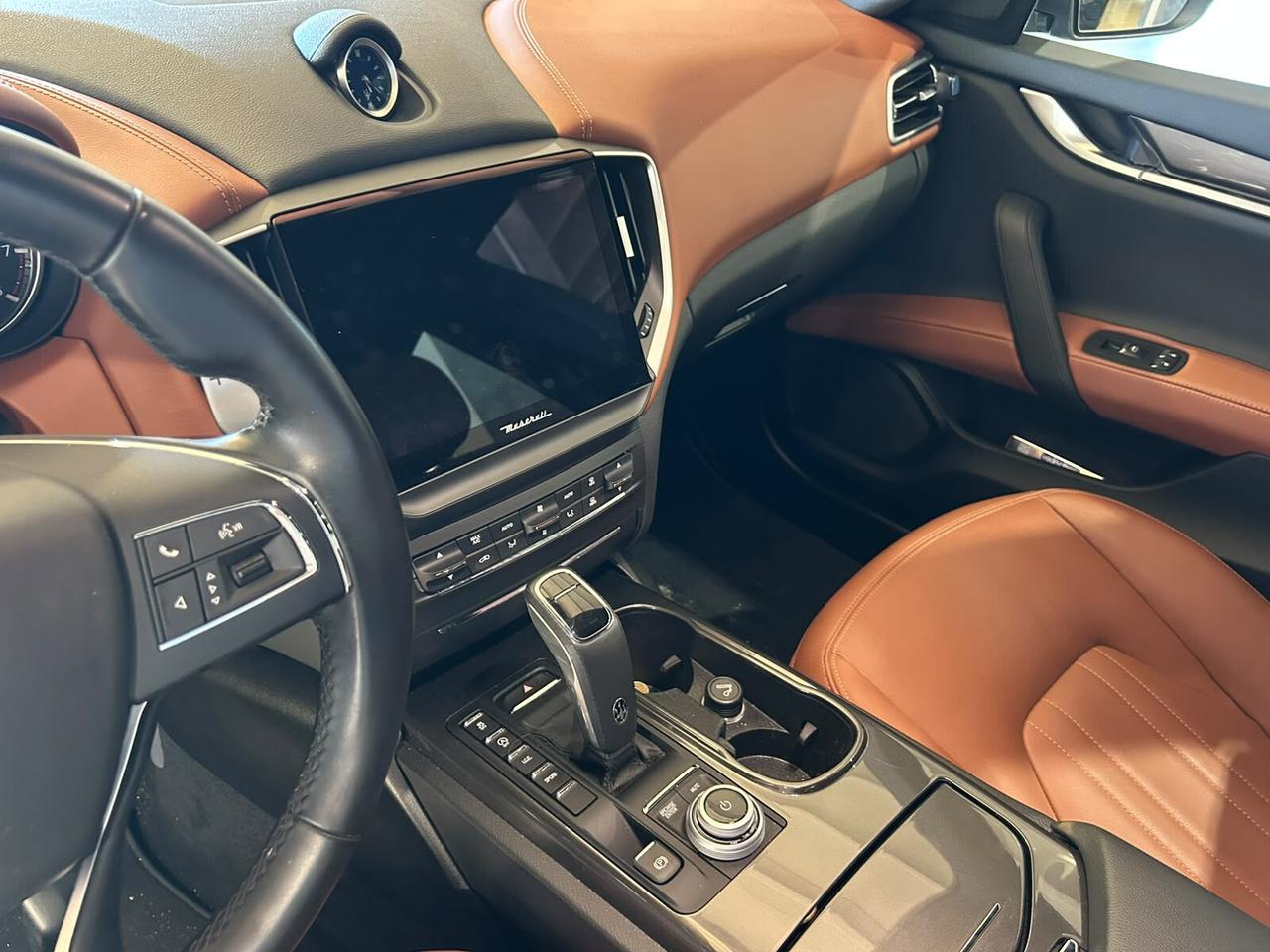 Maserati Ghibli 330 CV MHEV GT