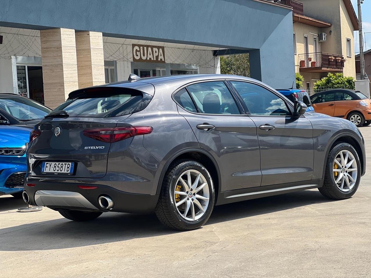 Alfa Romeo Stelvio 2.2 Turbodiesel 160 CV AT8 RWD Business