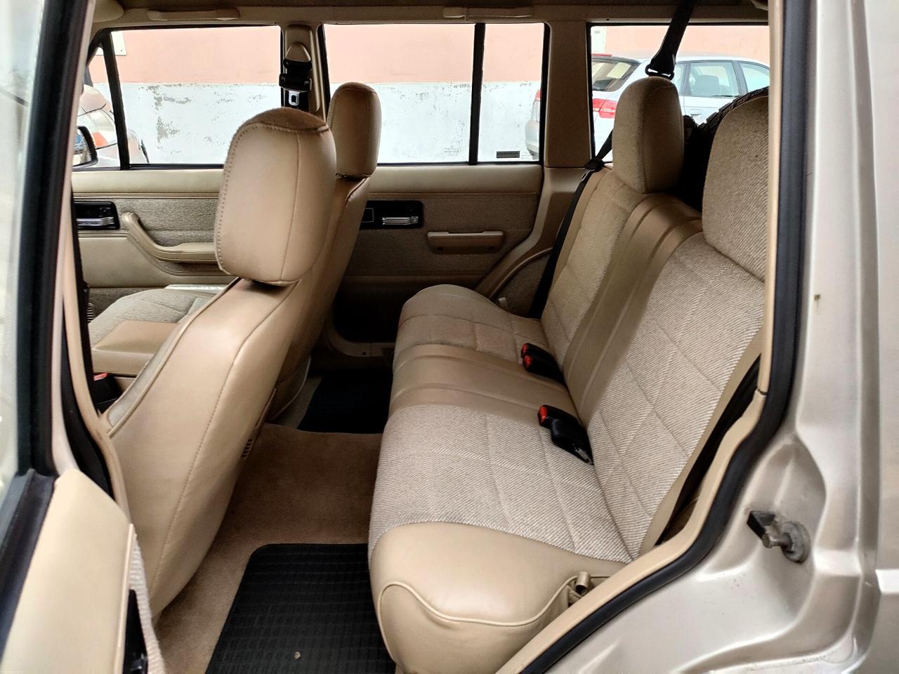 Jeep Cherokee 2.5 TD 5 porte Selec-Trac Country