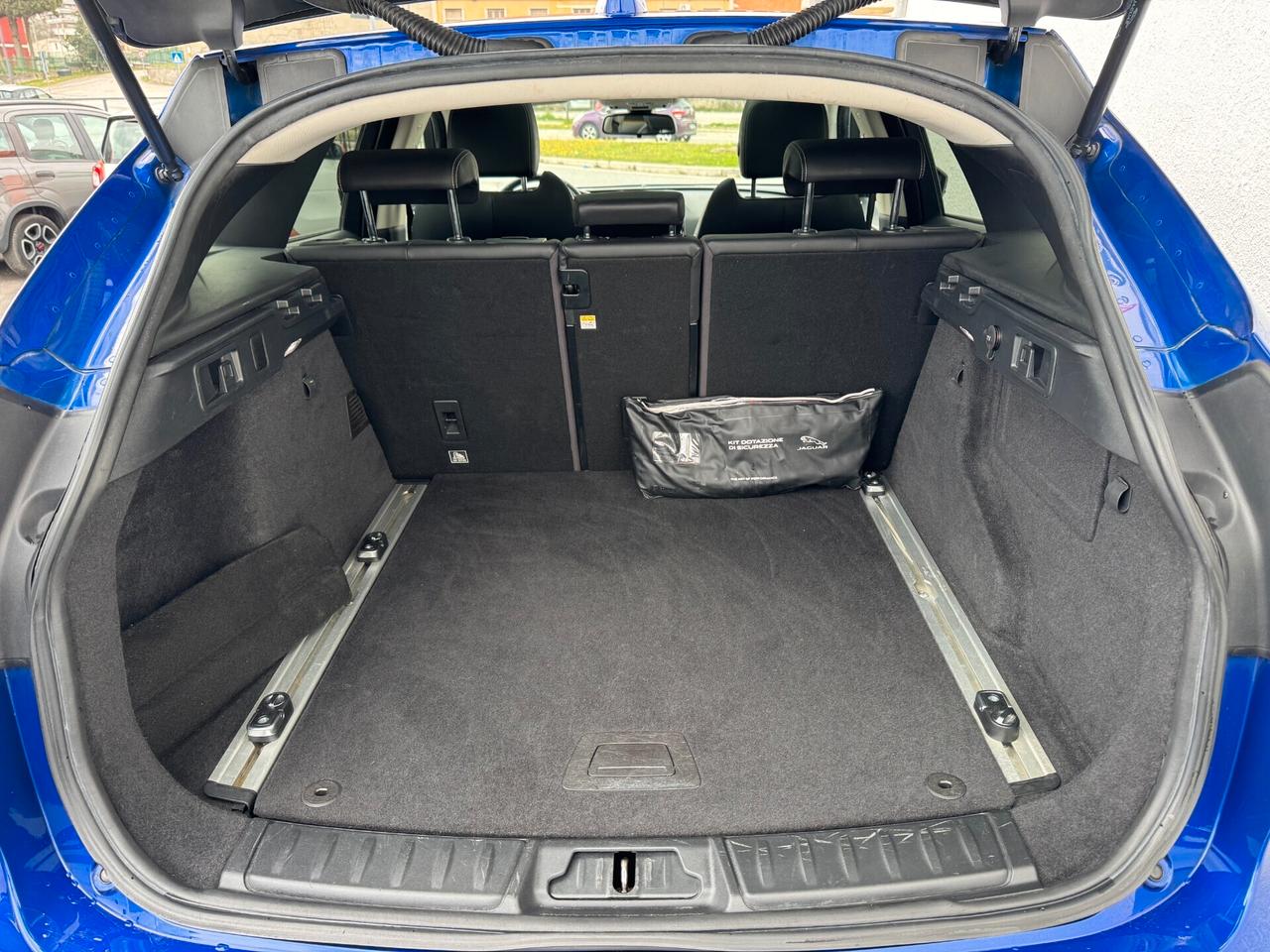 Jaguar F-Pace 2.0 D 180 CV aut. R-Sport