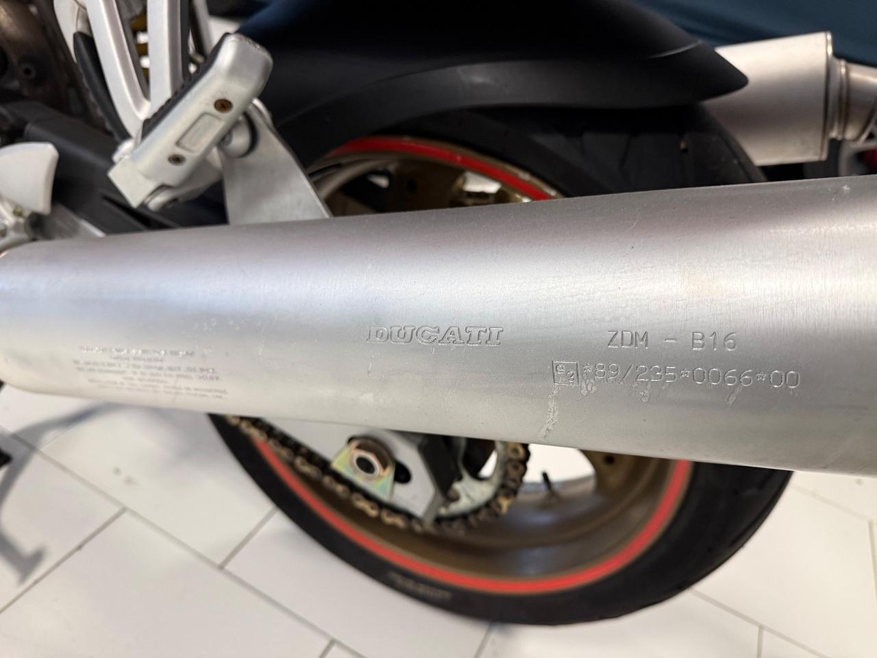 Ducati ST2 Desmo 950