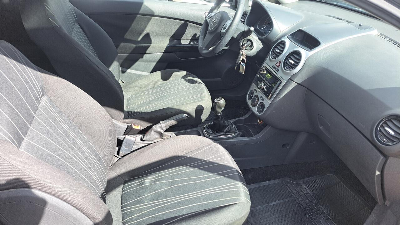 Opel Corsa 1.2 3 porte Sport Gpl