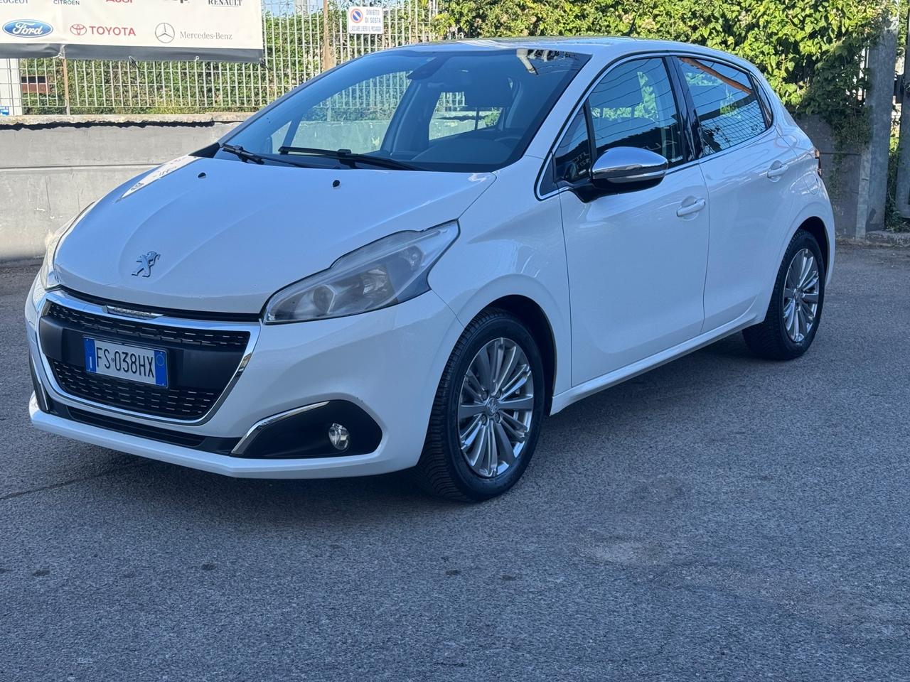 Peugeot 208 BlueHDi 100 S&S 5 porte GT Line