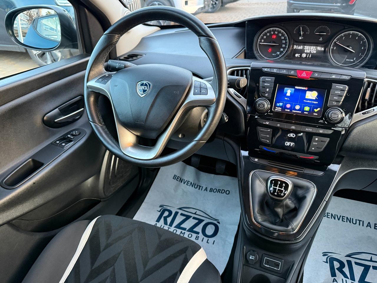 Lancia Ypsilon 1.2 69CV 5 porte Elefantino 68000km