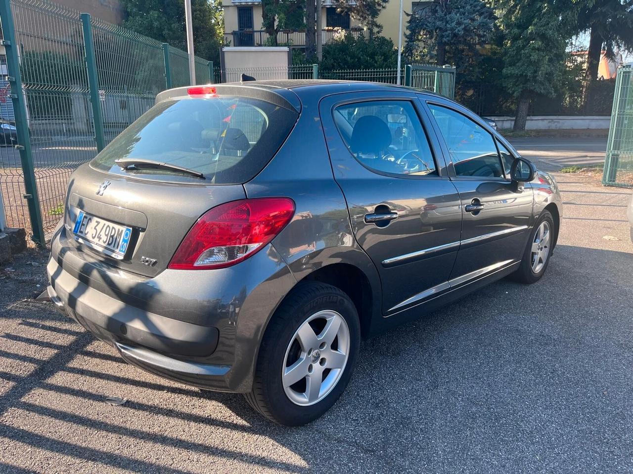 Peugeot 207 1.4 VTi 95CV 5p. XS - 2010
