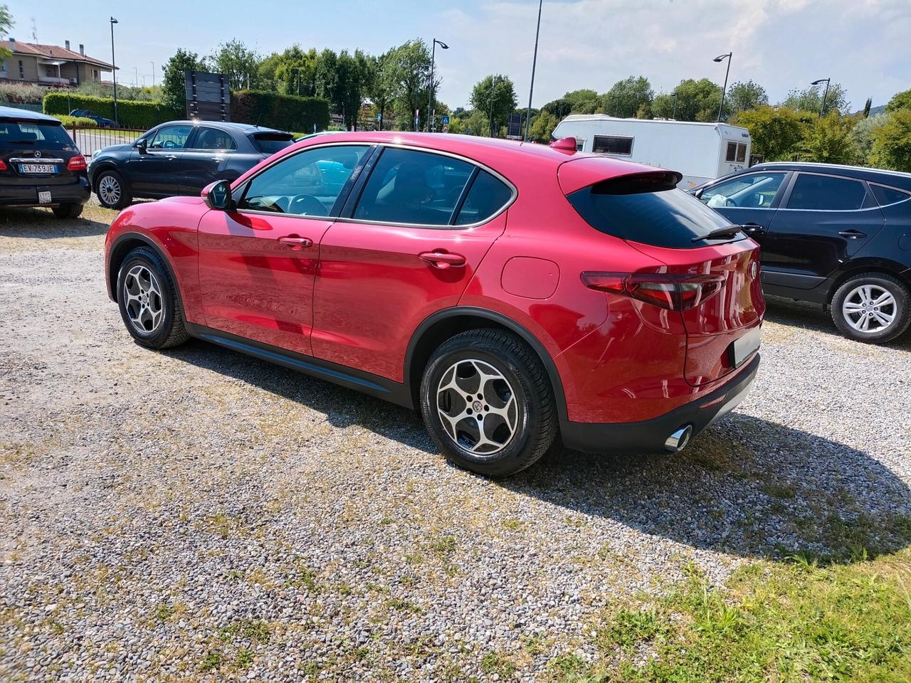Alfa Romeo Stelvio 2.2 Turbodiesel 160 CV AT8 RWD