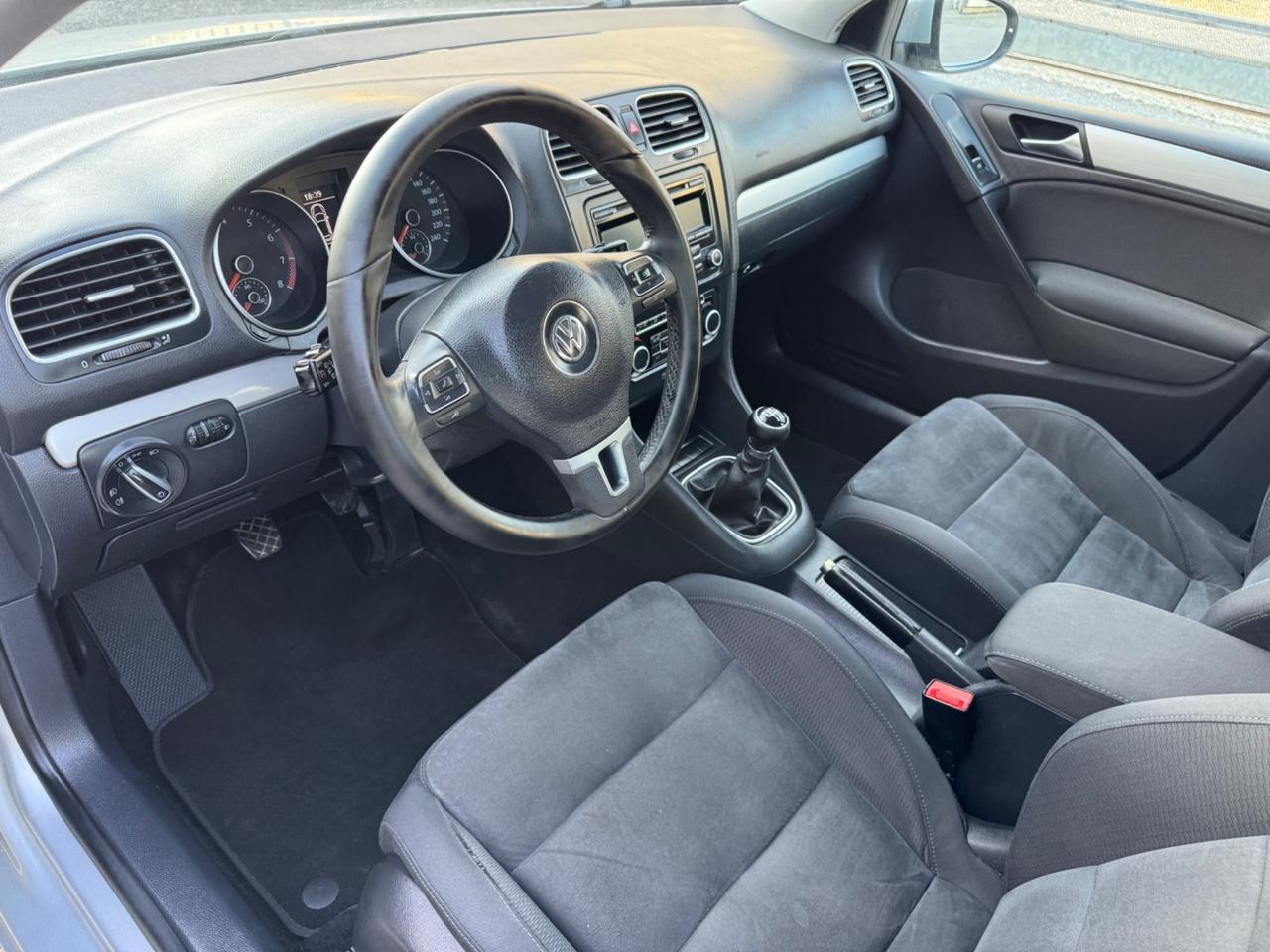 Volkswagen Golf Benzina idonea anche ai neopatentati