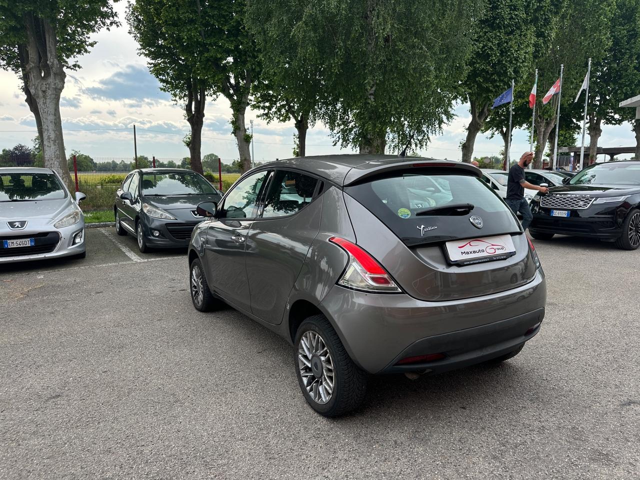 Lancia Ypsilon 0.9 TwinAir 85 CV 5 porte Metano Ecochic Gold
