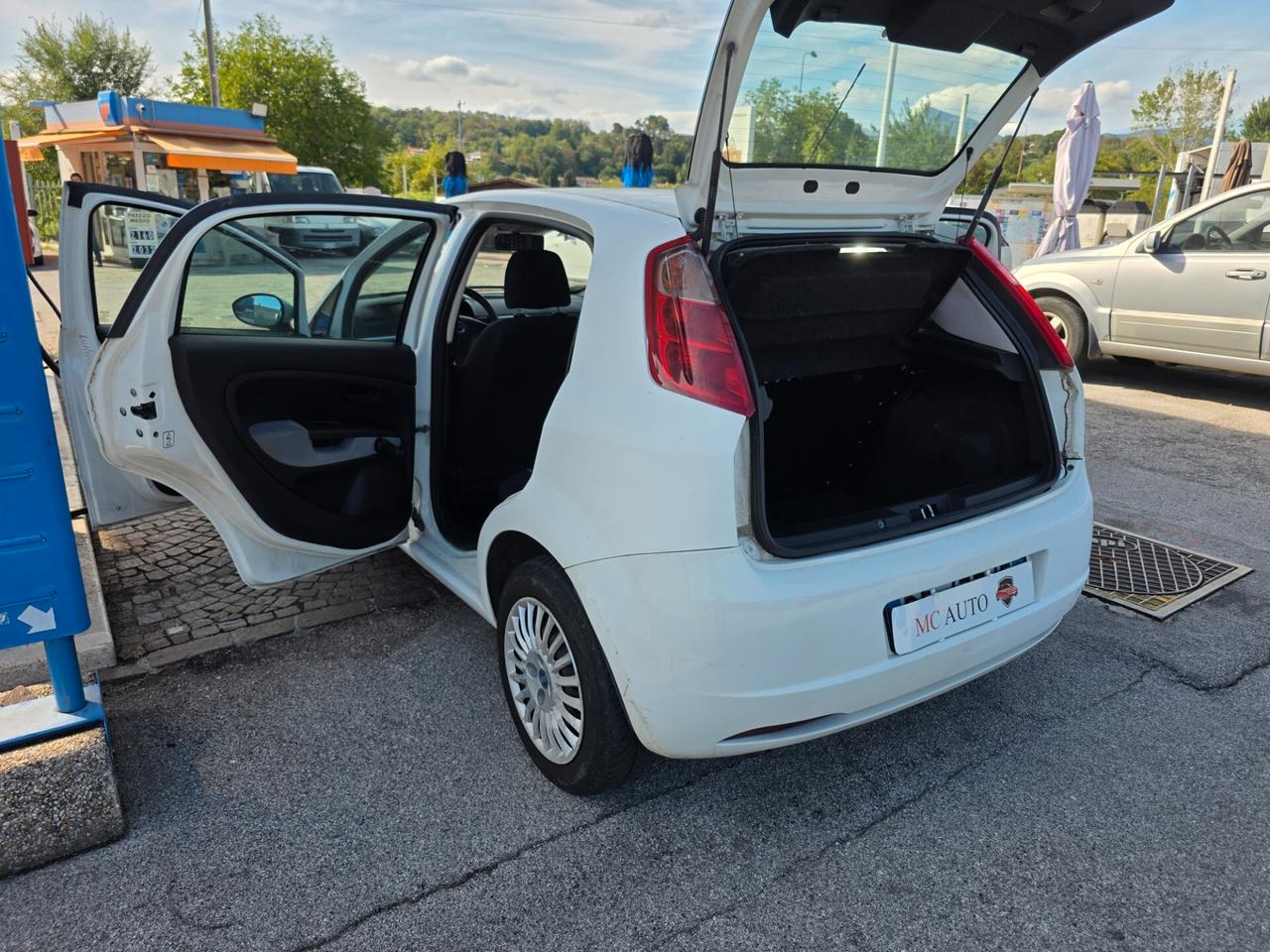 Fiat Grande Punto 1.2 5 porte con 182.000km Neopatentati ok