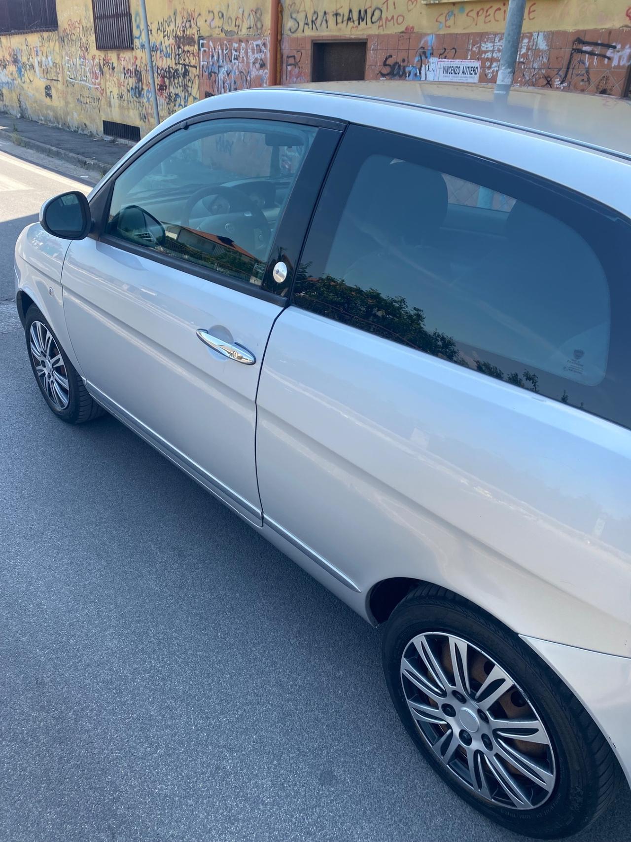 Lancia Ypsilon GPL Anno 2011 TAGLIANDATA