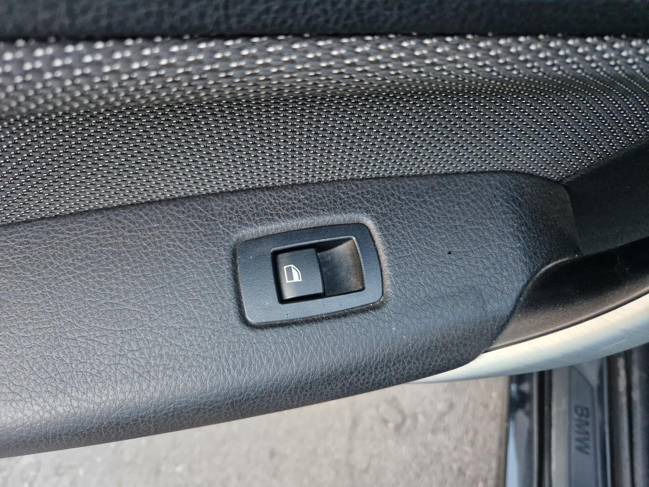 Bmw 116 116d 5p. Urban
