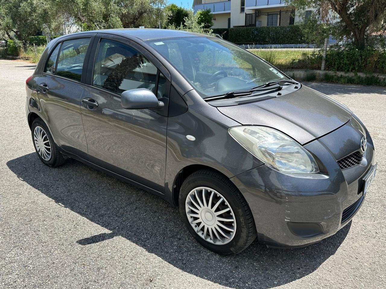 Toyota Yaris 2^serie 1000 benzina 5 porte 2009