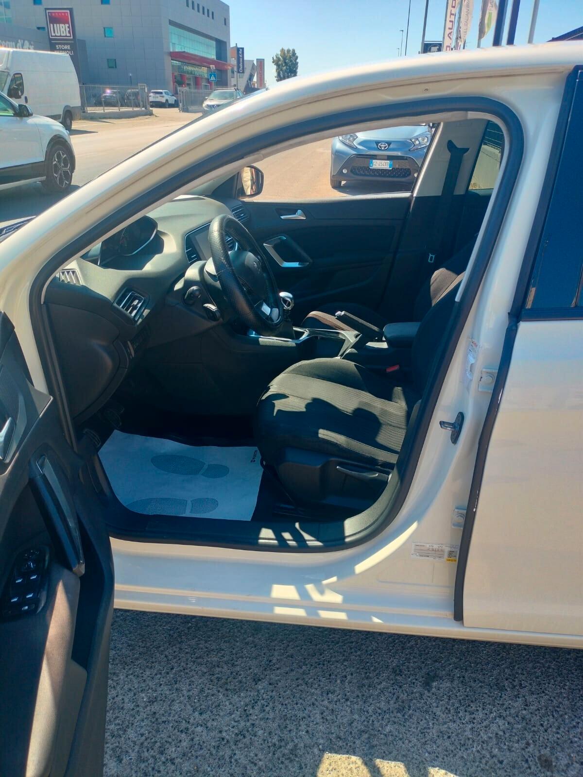 Peugeot 308 BlueHDi 120 S&S EAT6 SW Business