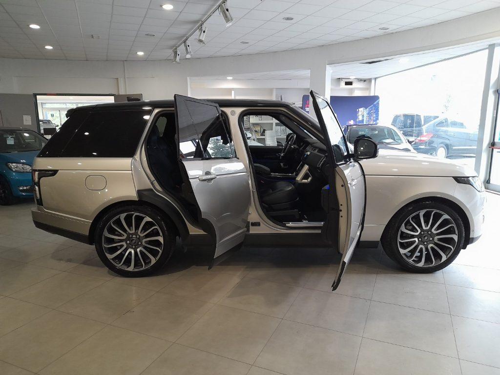 LAND ROVER Range Rover 4ªserie Range Rover 3.0...